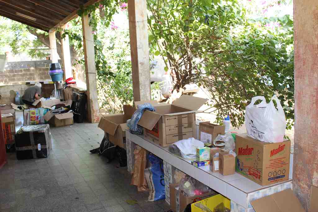 Arrivée cartons, le tri